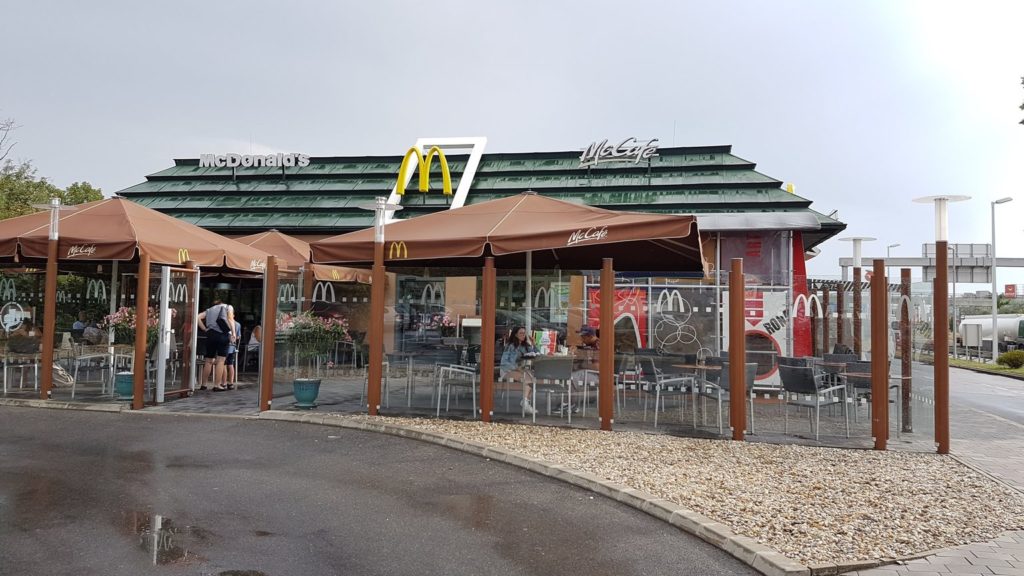McDonald’s & McCafé Breitenleer Straße